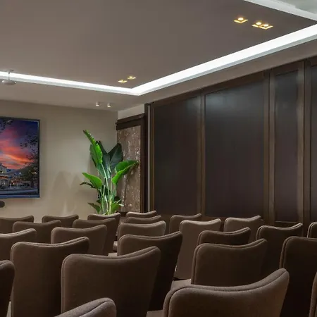 Hotell Clayton American 4*