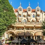 Hotel Clayton American