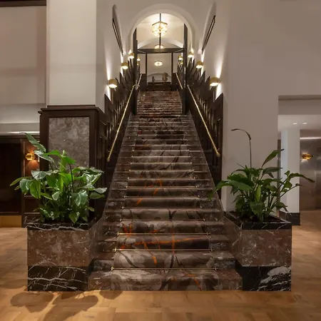 Clayton American Amesterdão