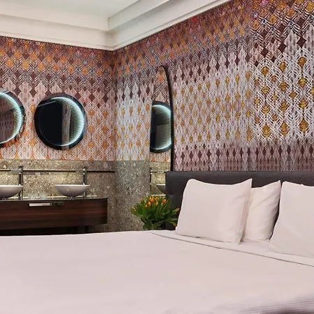 Hotel Clayton American