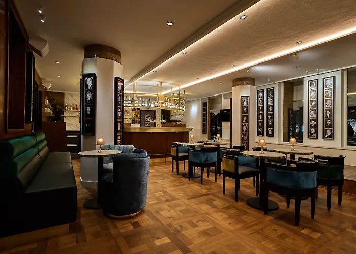 Hotel Clayton American